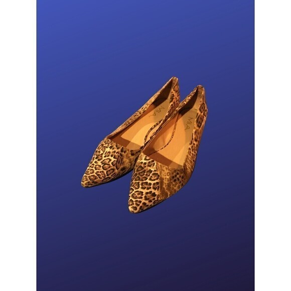 MIA “Courtney” Pointy Toe Flats, LEOPARD Print Fabric, Size 10M, EUC - Picture 2 of 9